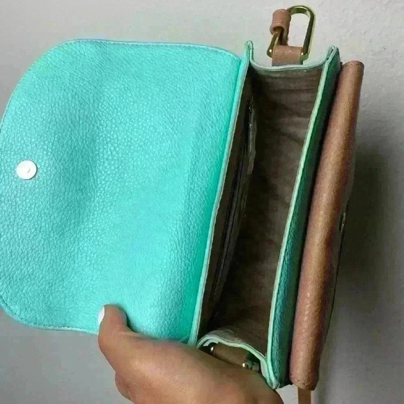 Teal & Tan Crossbody purse - Picture 5 of 6